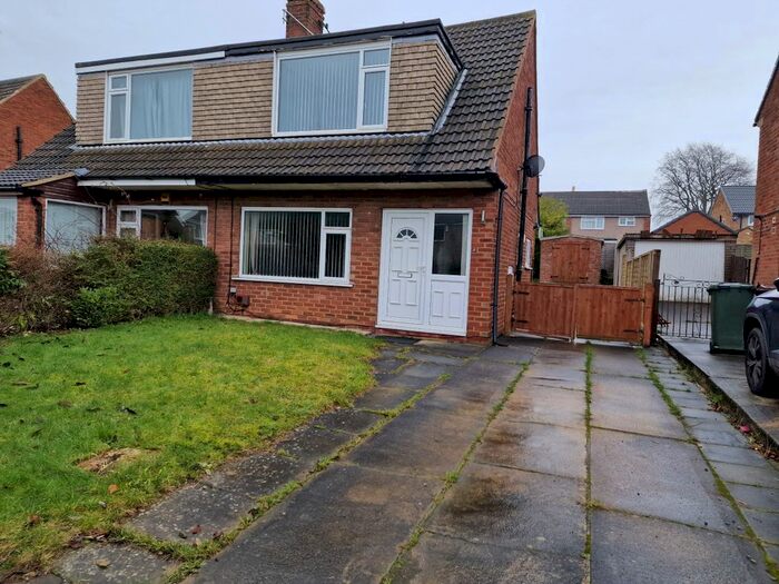 3 Bedroom Semi-Detached House To Rent In Linton Crescent, Leeds, LS17