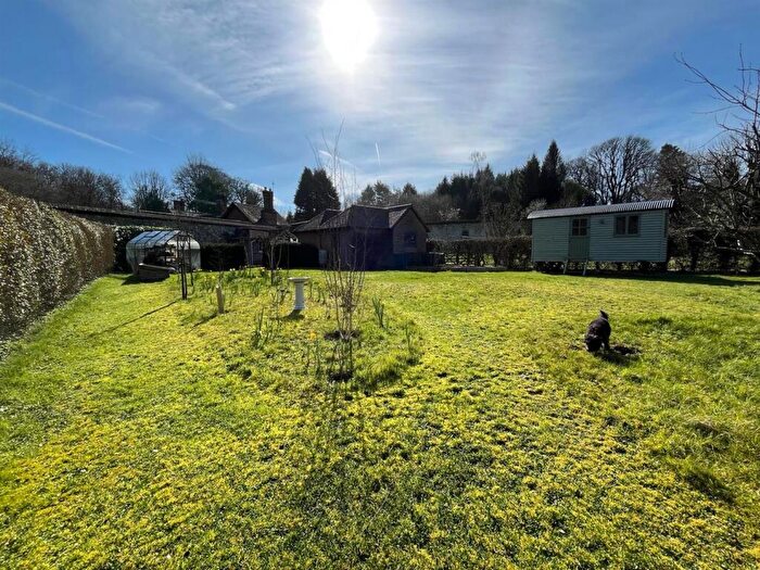 4 Bedroom Semi Detached House For Sale In West Lodge, Bordean, Petersfield, GU32