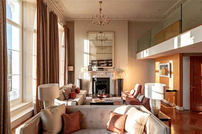 3 Bedroom Flat To Rent In Lancaster Gate, Bayswater, W2