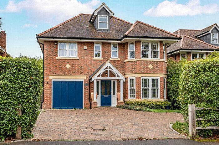 5 Bedroom Detached House For Sale In Coley Avenue, Woking, GU22