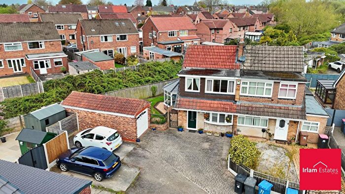 3 Bedroom Semi Detached House For Sale In Edale Close, Irlam, M44