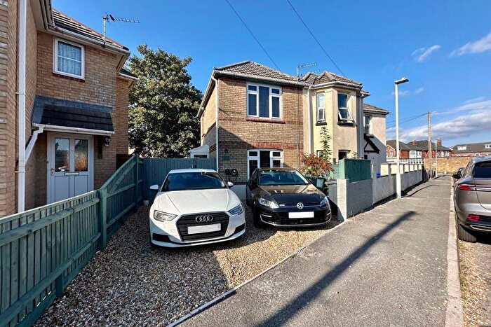 1 Bedroom Semi-Detached House For Sale In Hillman Road, Lower Parkstone, Poole, BH14