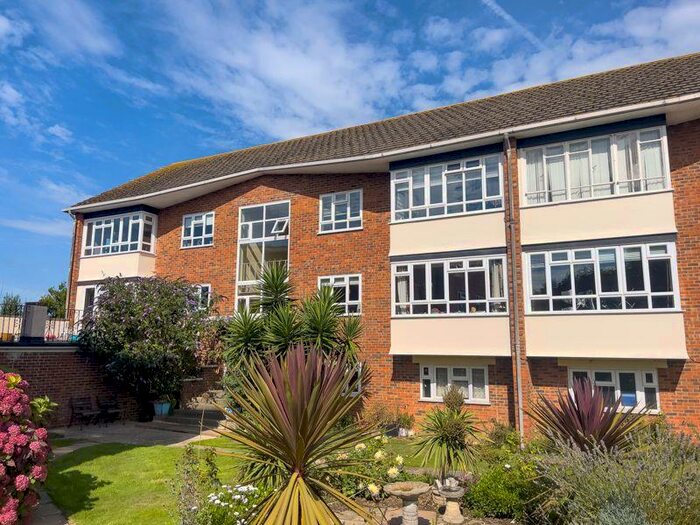 3 Bedroom Flat For Sale In Turret House, Felpham Village, PO22
