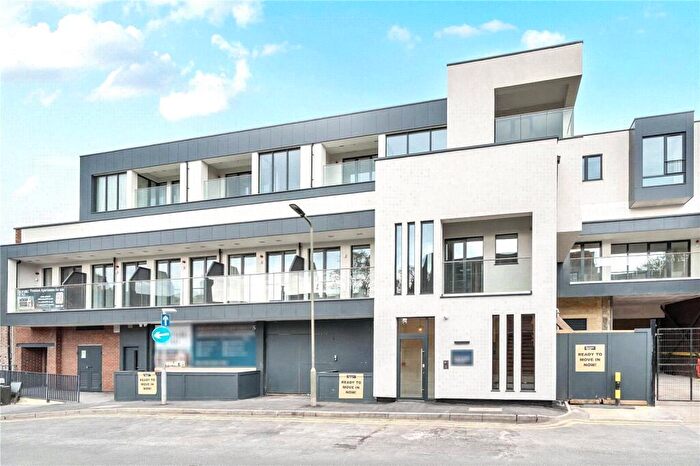 1 Bedroom Apartment For Sale In Burnhill Road, Beckenham, BR3