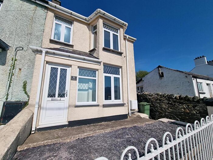 2 Bedroom Semi-Detached House To Rent In Carneddi Road, Bethesda, LL57