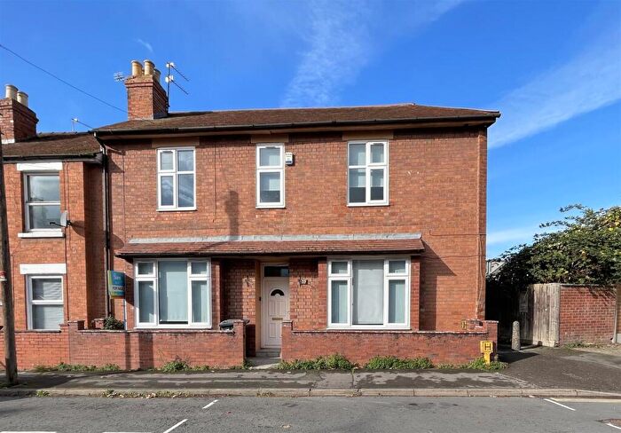 6 Bedroom End Of Terrace House For Sale In Swan Road, Gloucester, GL1