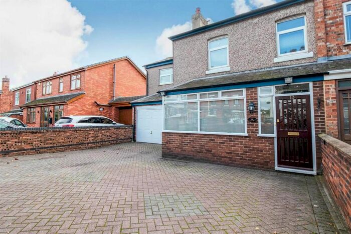5 Bedroom Semi-Detached House For Sale In Guildford Road, Southport, PR8