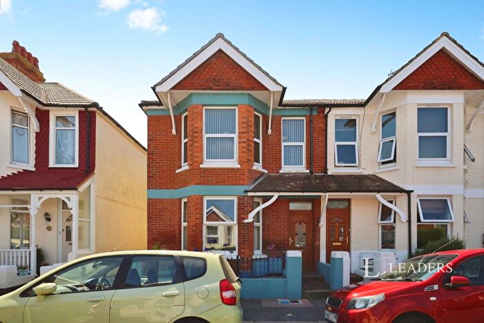 2 Bedroom Flat To Rent In Belmore Road, Eastbourne, East Sussex, BN22