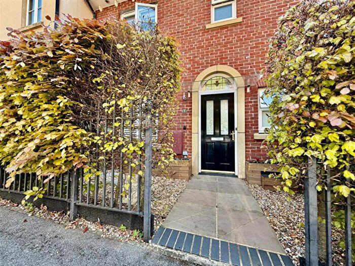 3 Bedroom Terraced House For Sale In Pillowell Drive, Gloucester, GL1