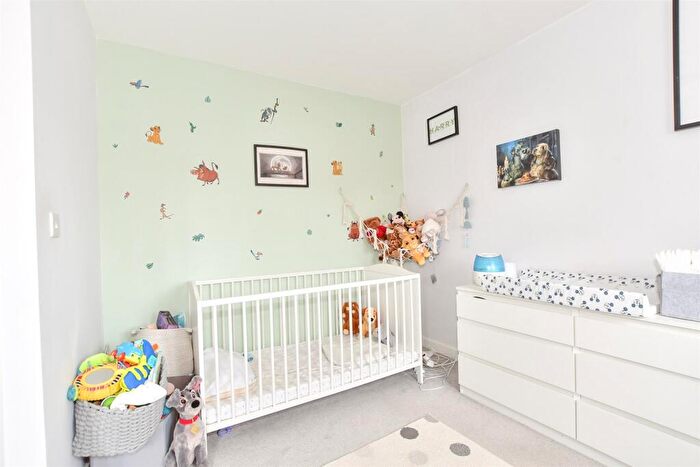 2 Bedroom Semi-Detached House For Sale In Hewitts Road, Cranleigh, Surrey, GU6