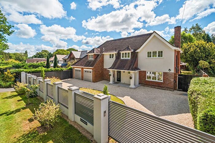 4 Bedroom Detached House For Sale In Knowle Grove, Virginia Water, GU25