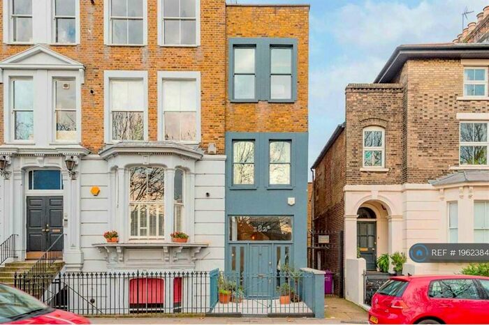 2 Bedroom Semi-Detached House To Rent In Grove Road, London, E3