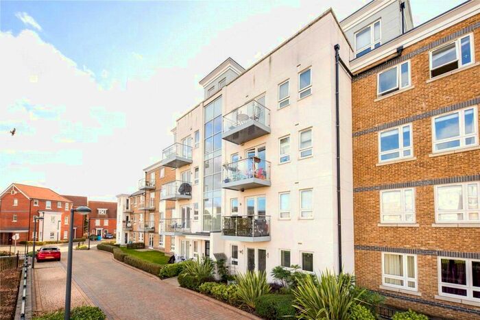 2 Bedroom Apartment To Rent In Kestrel Court, Heron Way, Maidenhead, Berkshire, SL6