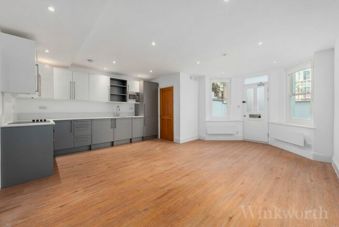 1 Bedroom Flat To Rent In Pepys Road, London, SE14