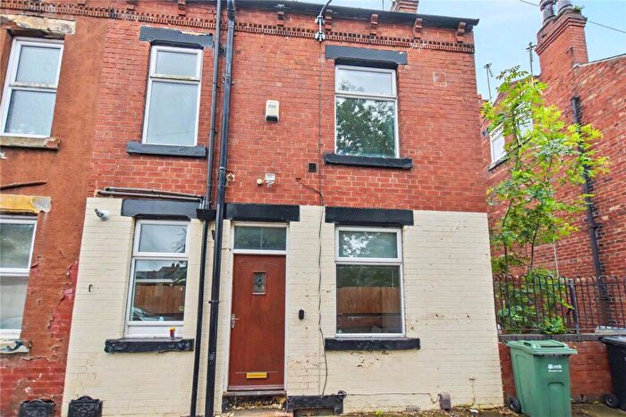 2 Bedroom Terraced House For Sale In Harlech Mount, Leeds, West Yorkshire, LS11