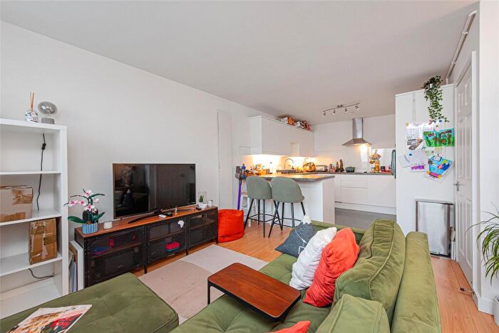 2 Bedroom Apartment To Rent In Primezone Mews, Crouch End, London, N8