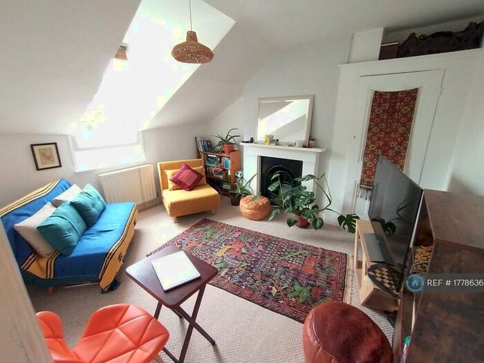 1 Bedroom Flat To Rent In Montem Road, London, SE23