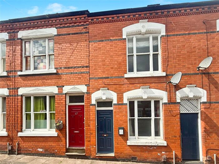 2 Bedroom Terraced House For Sale In Hartopp Road, Clarendon Park, Leicester, LE2