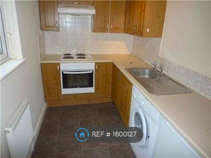 2 Bedroom Flat To Rent In Deansgate, Bolton, BL1
