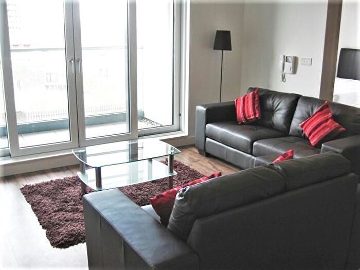 2 Bedroom Apartment To Rent In Milliners Wharf, Manchester, M4