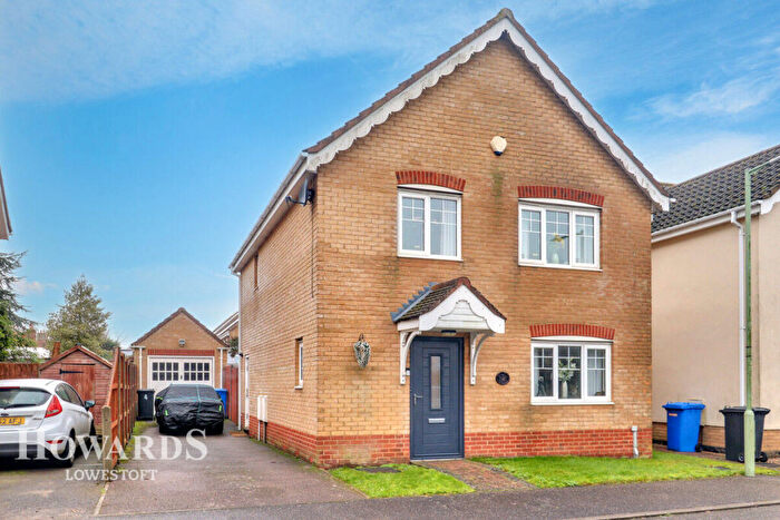 4 Bedroom Detached House For Sale In Amber Drive, Kessingland, NR33