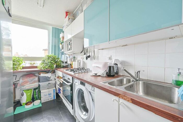 1 Bedroom Flat For Sale In Cator Street, Southwark, London, SE15