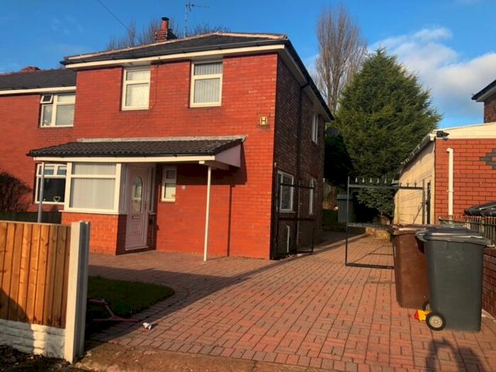 3 Bedroom Semi-Detached House To Rent In Rose Avenue, Wigan WN6