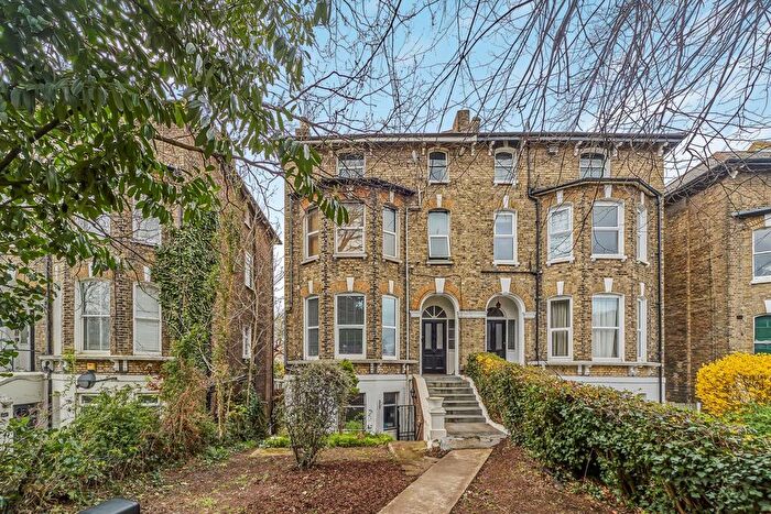 1 Bedroom Flat For Sale In Burnt Ash Hill, London, SE12