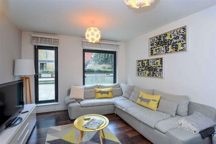 1 Bedroom Flat To Rent In Greenwell Street, London W1W