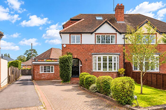 5 Bedroom Semi Detached House For Sale In Roundwood Way, Banstead, SM7