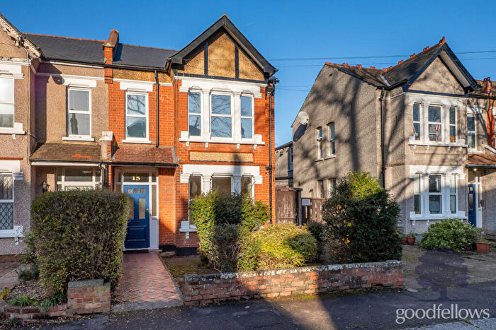 Apartment To Rent In Morton Gardens, Wallington, SM6