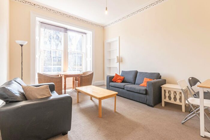 3 Bedroom Flat To Rent In Gillespie Place, Edinburgh, EH10