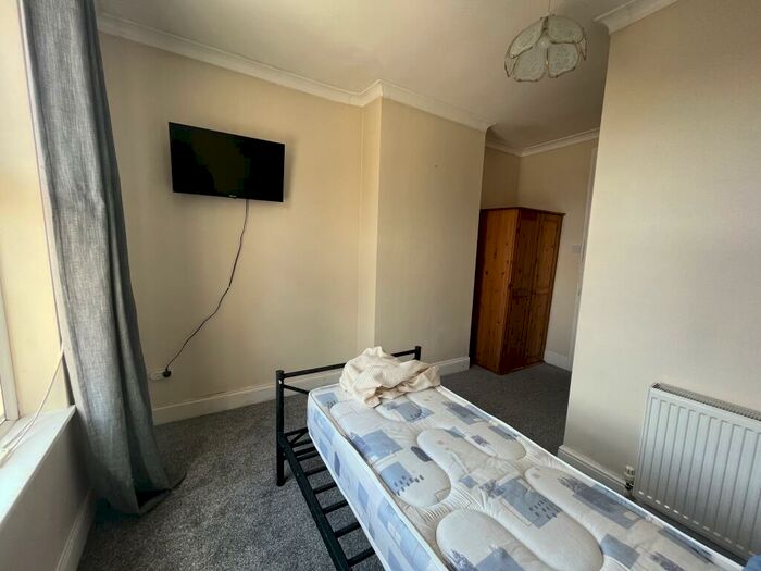 1 Bedroom Flat To Rent In Copnor Road, Portsmouth, PO3