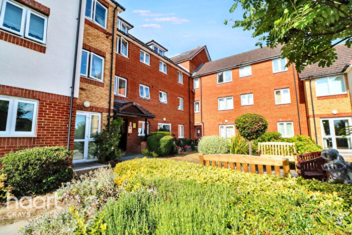 2 Bedroom Flat For Sale In Crammavill Street, Grays, RM16