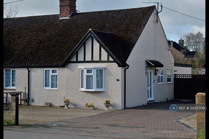 2 Bedroom Bungalow To Rent In Oxford Road, Kidlington, OX5