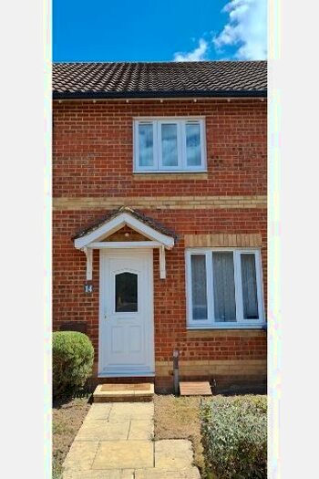 2 Bedroom Terraced House To Rent In Hoebrook Close, Woking, GU22