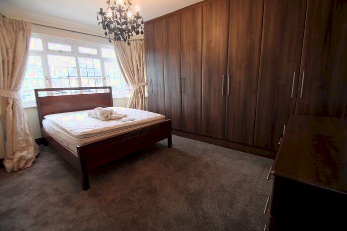 3 Bedroom Semi-Detached House To Rent In Park Lane, Hayes, UB4