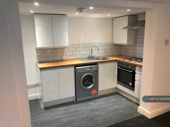 1 Bedroom Flat To Rent In Northern Grove, Manchester, M20
