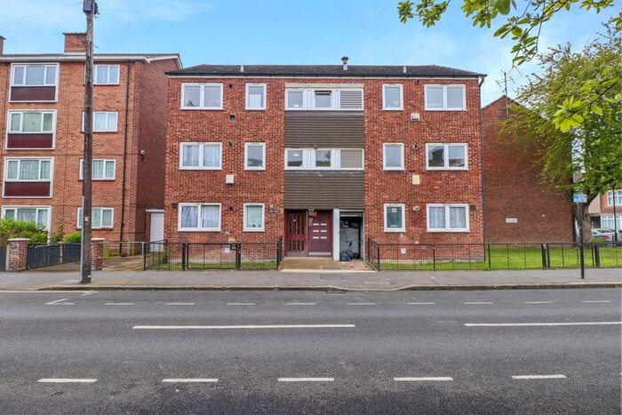 1 Bedroom Flat To Rent In Dore Avenue, E12