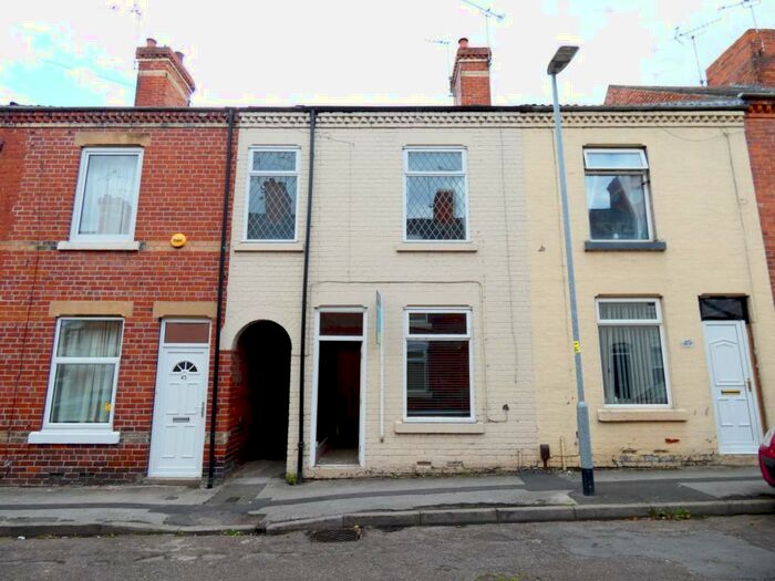 3 Bedroom Terraced House To Rent In John Street, Worskop, S80