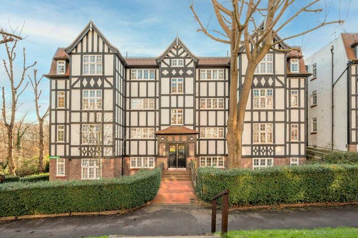 1 Bedroom Flat To Rent In Holly Lodge Mansions, Highgate, London, N6