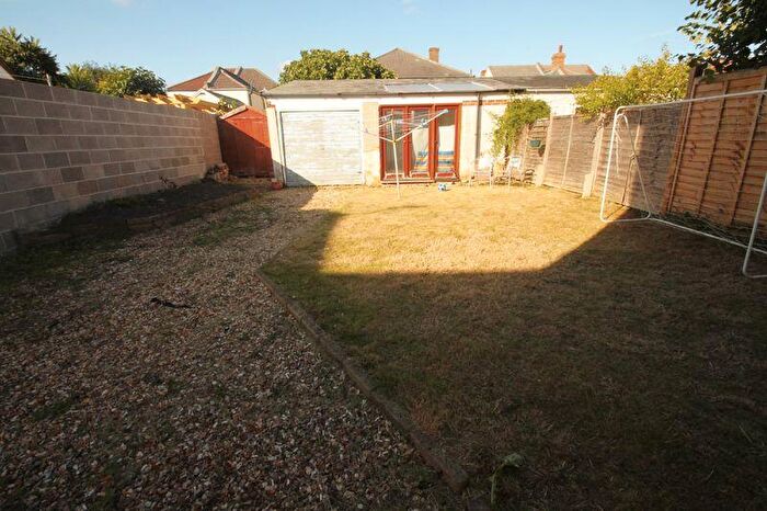 5 Bedroom Semi-Detached House To Rent In Charminster, Bournemouth, BH8