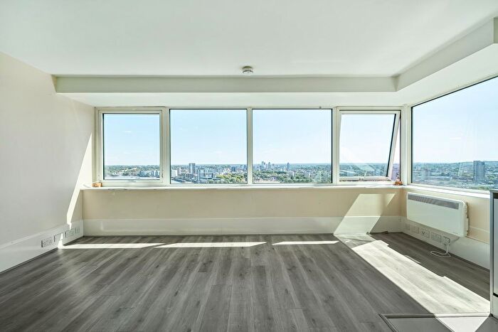 2 Bedroom Flat For Sale In George Beard Road, London, SE8