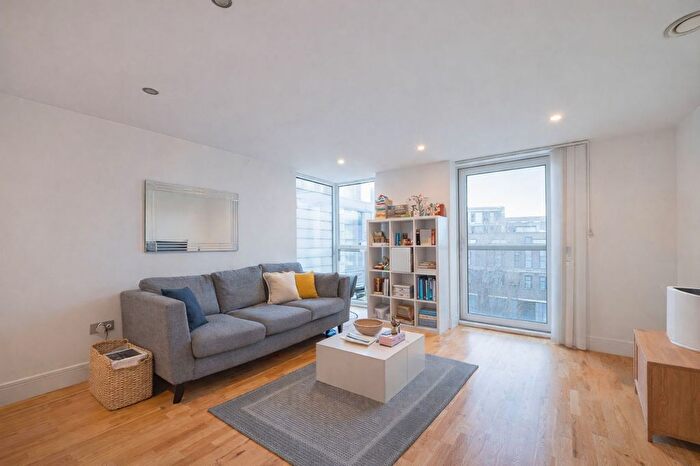 2 Bedroom Flat To Rent In Mill Lane, Distillery Tower, SE8