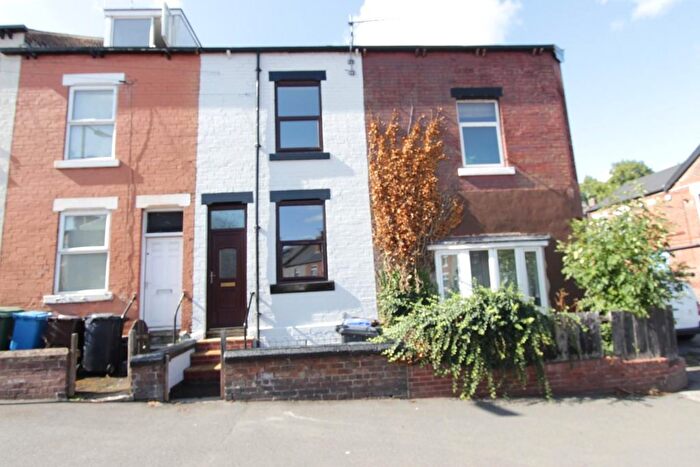 3 Bedroom Terraced House For Sale In Valley Road, Sheffield, S8
