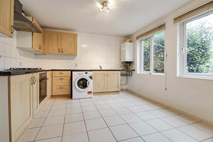 3 Bedroom Semi-Detached House To Rent In Chapman Avenue, Downs Barn, Milton Keynes, MK14