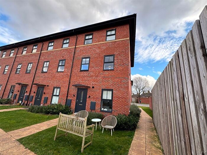 2 Bedroom Mews For Sale In Dallington Street, Nottingham, Nottinghamshire, NG8