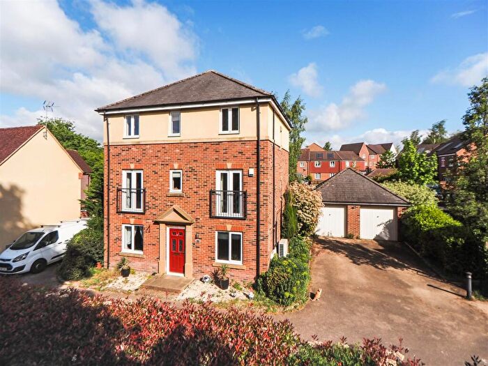4 Bedroom Town House For Sale In Mustard Way, Andover, SP11