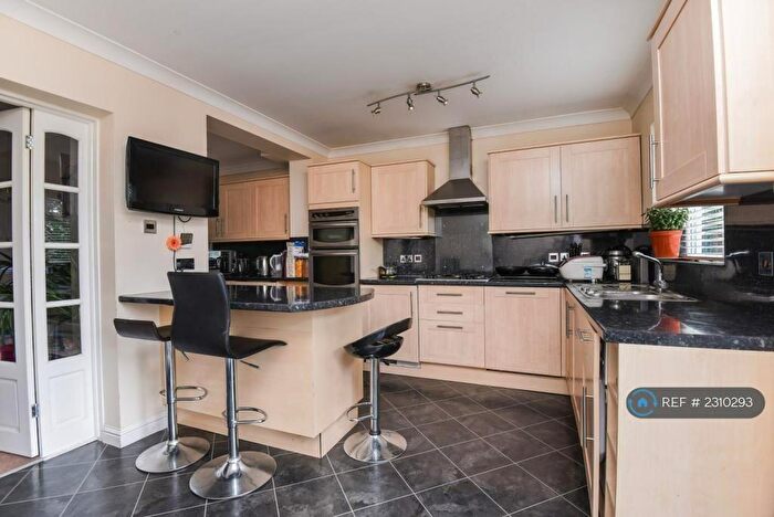 3 Bedroom End Of Terrace House To Rent In Anthony Road, Welling, DA16