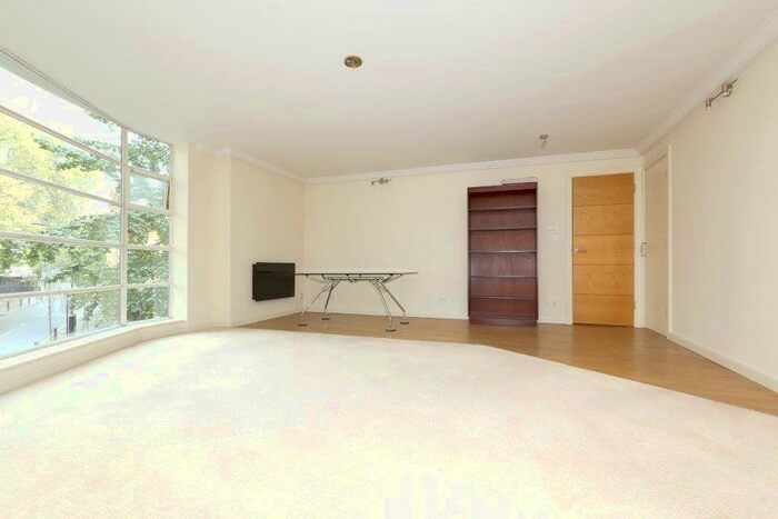 2 Bedroom Flat To Rent In Marylebone High Street, London, W1U